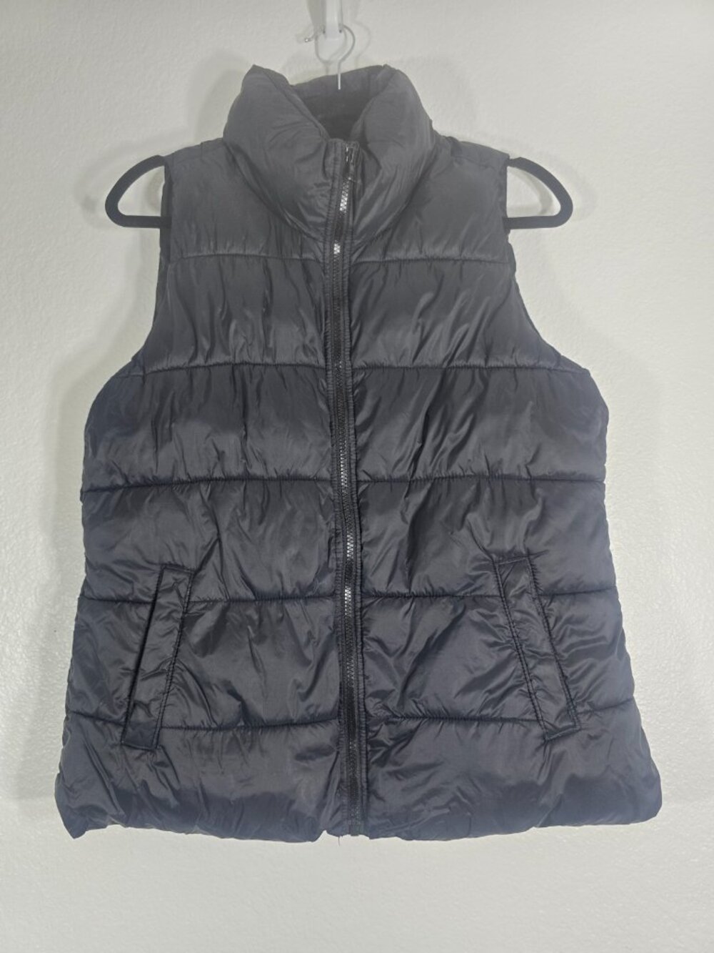 Old Navy Puffer Vest Women Medium Black Full Zip Quilted Sleeveless Lined